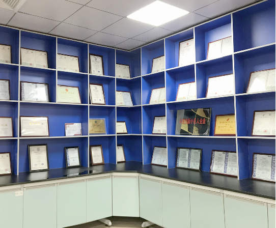 可升降取材臺(tái)(圖11)