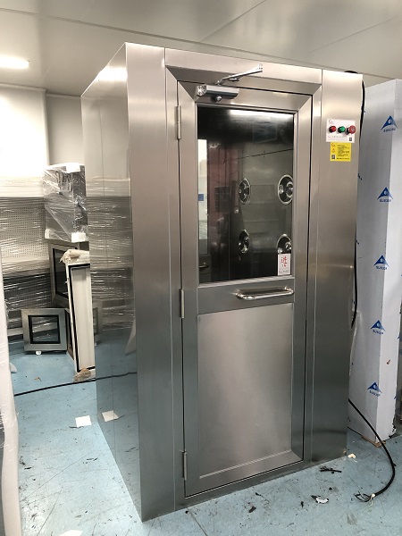 不銹鋼風淋室的使用壽命-廣州坤靈凈化設備有限公司(圖2) 不銹鋼風淋室的使用壽命-廣州坤靈凈化設備有限公司(圖2)