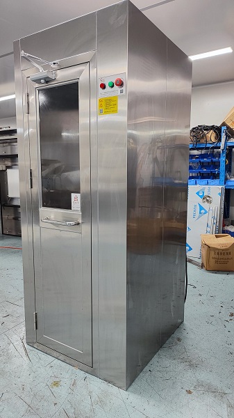 無塵室不銹鋼風淋室的使用流程-廣州坤靈凈化設備有限公司(圖2)